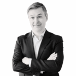 Mężczyzna w garniturze